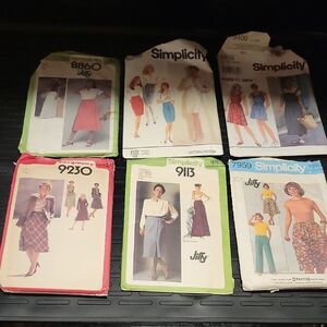Simplicity Women's Sewing Patterns Lot Of 6